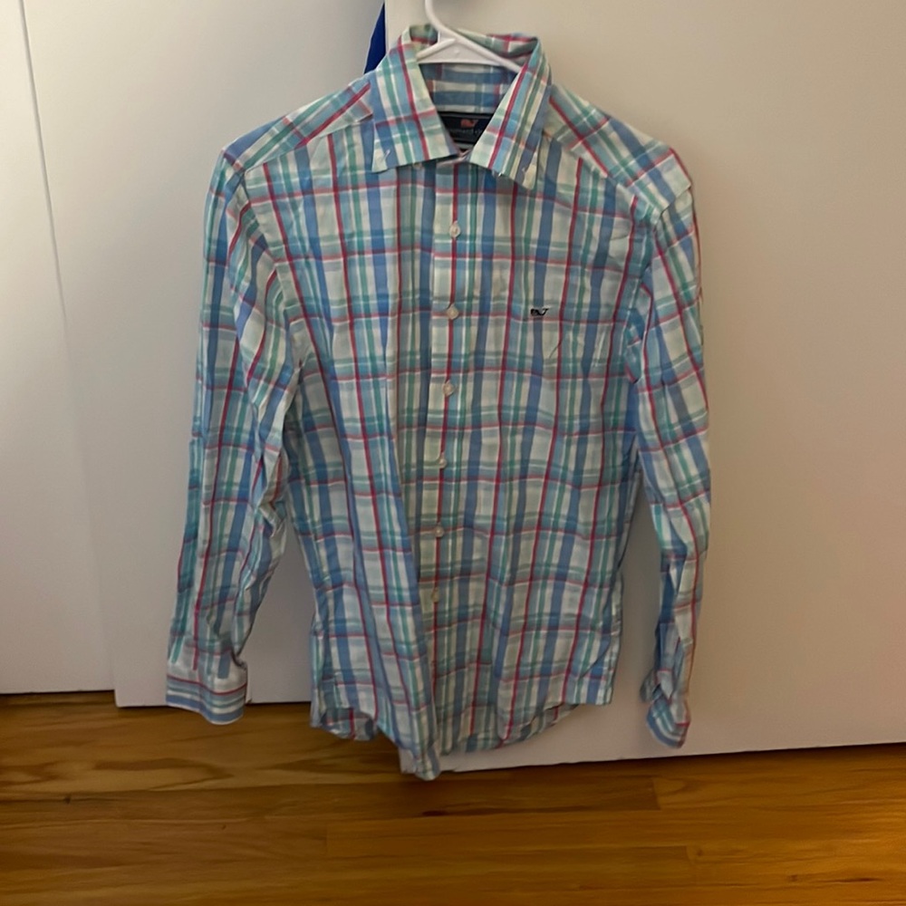 Vineyard Vines button down. Size XS, light blue + green, pink, and white striped